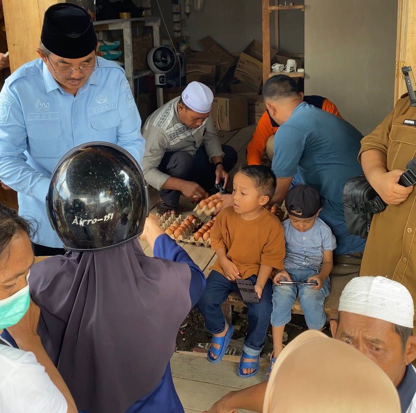 Jaga Stabilitas Sembako Jelang Idul Adha, Bupati Tanjabbar Gandeng Kios Pangan Berkah Jaya Gelar Pasar Murah